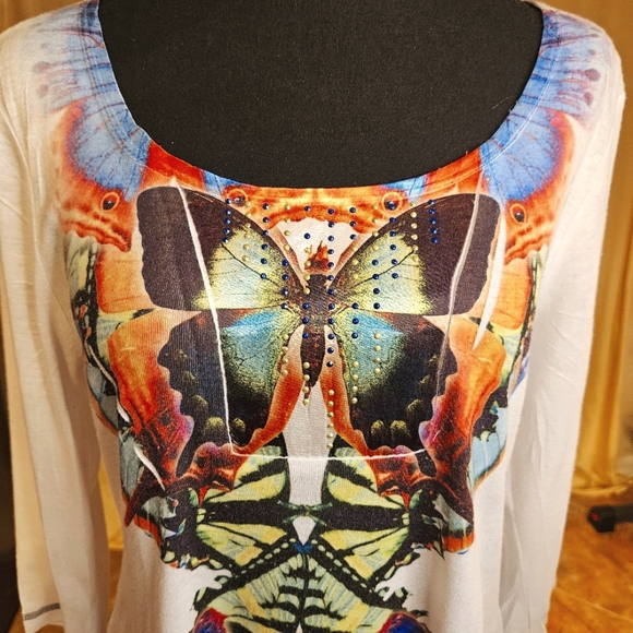One World Live and Let Live Embellished Butterfly Design Top - Picture 3 of 9